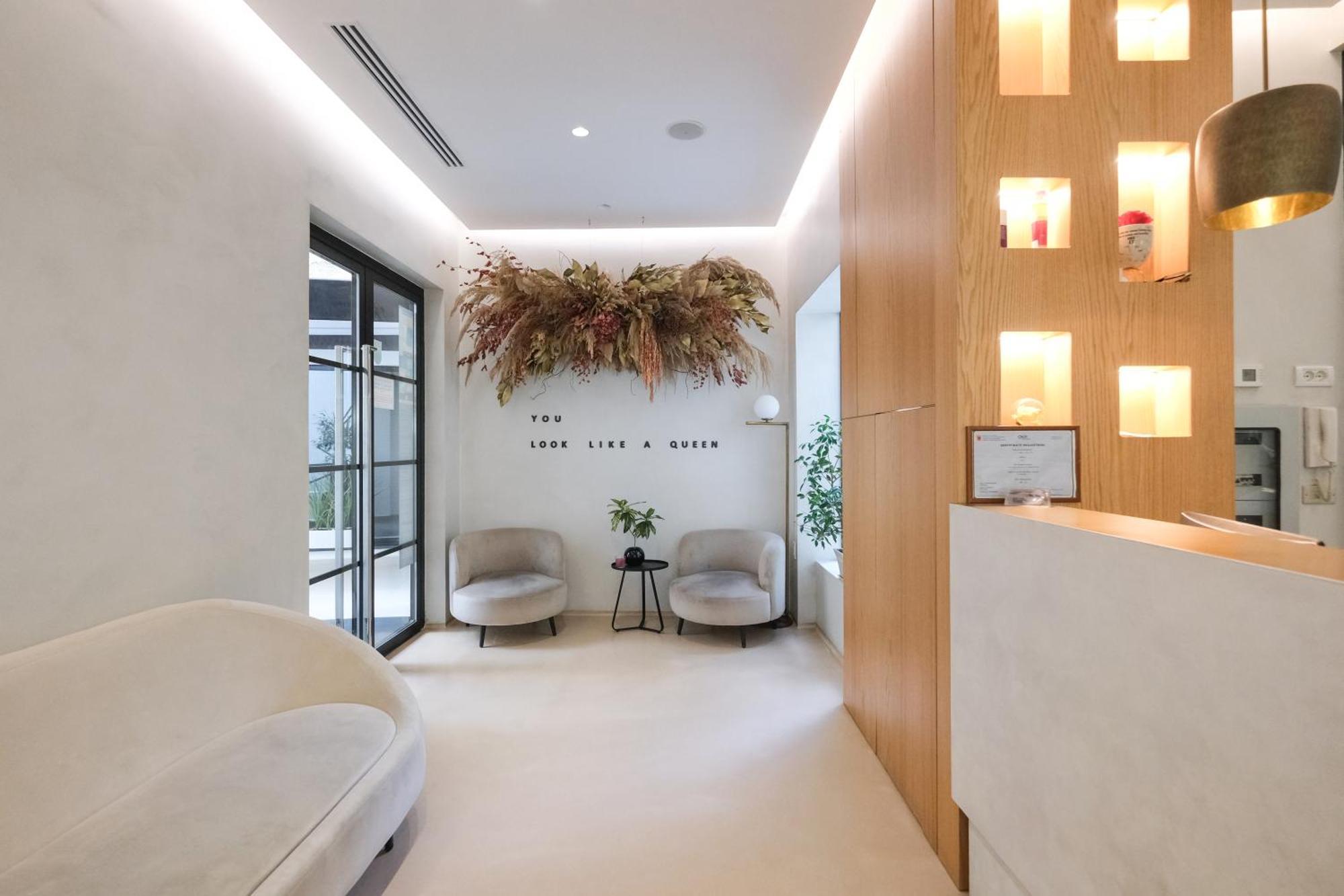 Golden , 3* Tirana