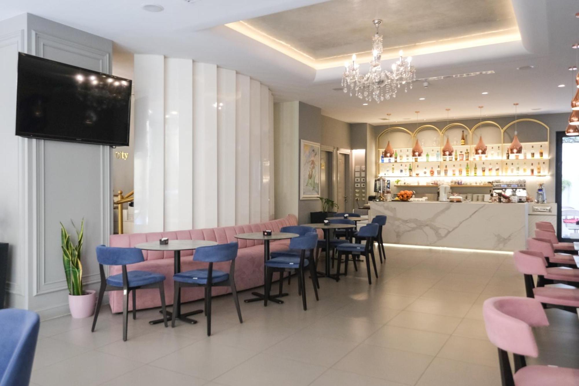 Hotel Golden , 3*