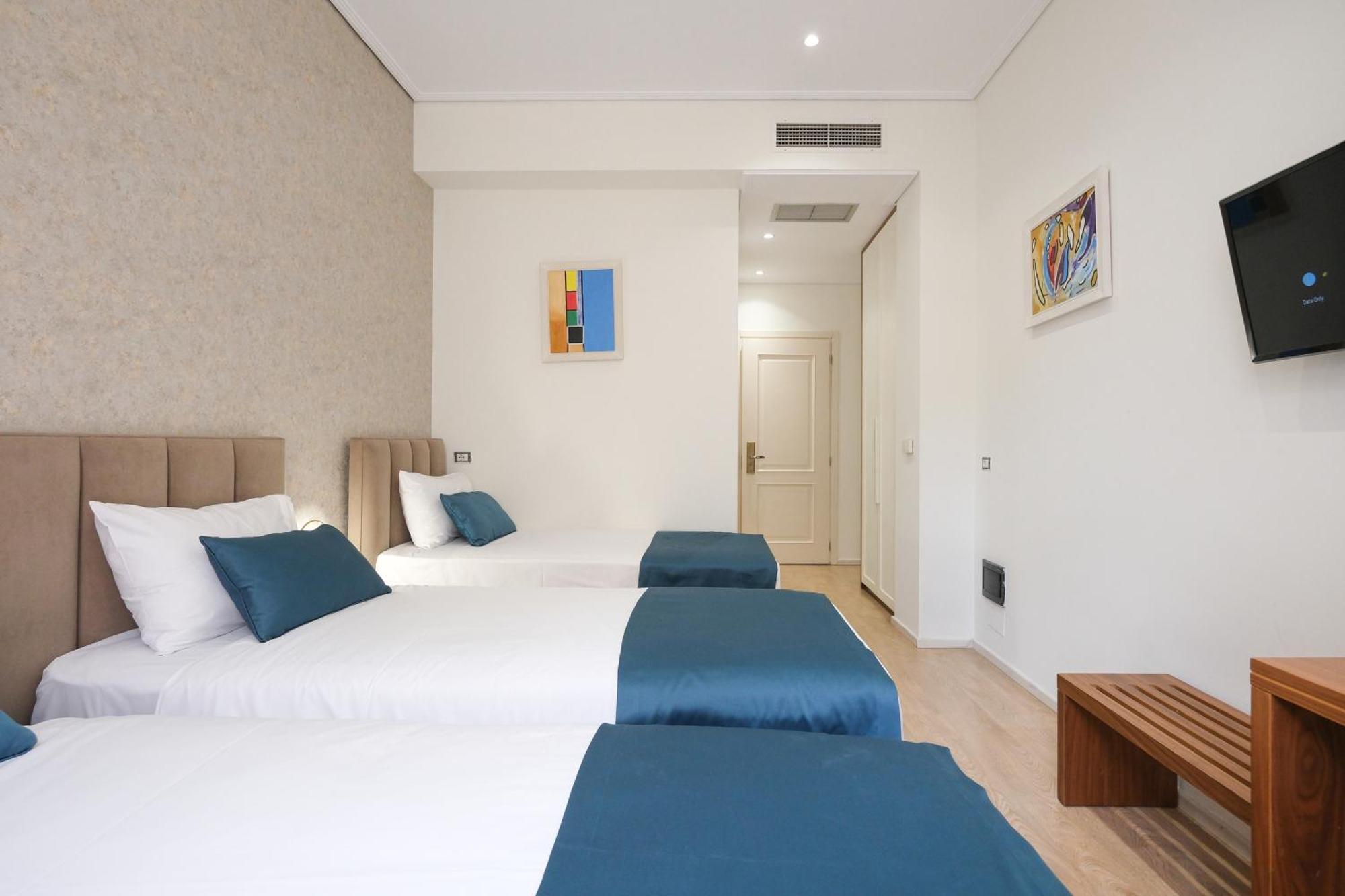 Hotel Golden , 3*